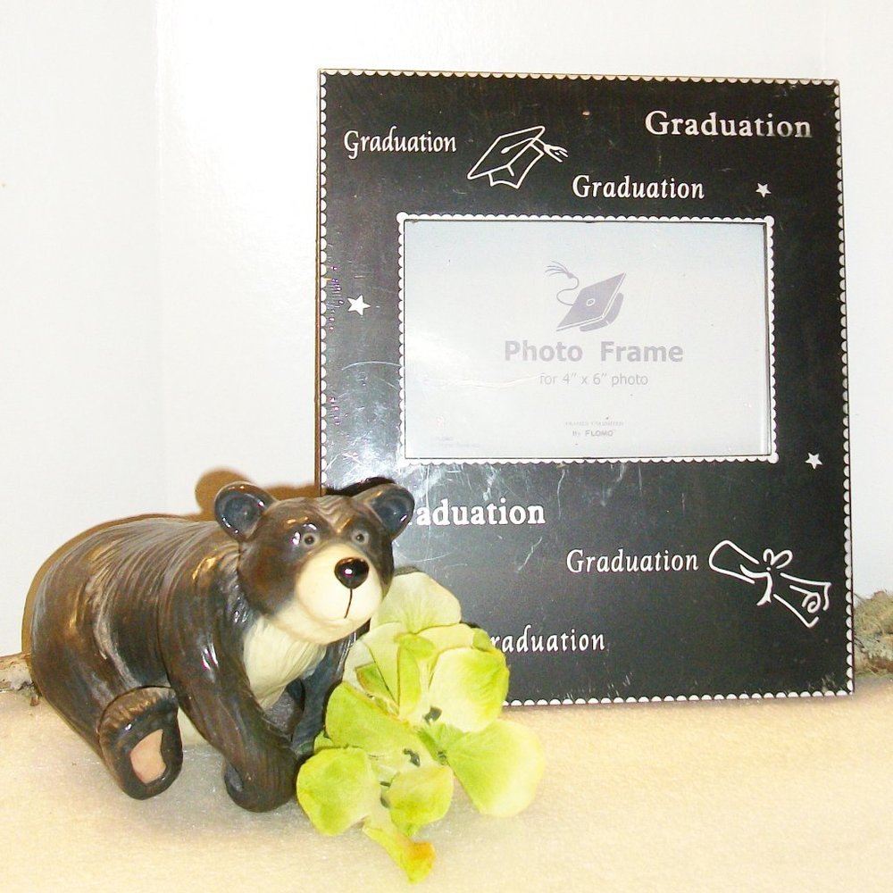 FLOMO Metal Graduatio Picture Frame 4" X 6" Opening NEW in Package